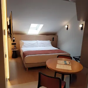 Atenea Calabria Apartmanhotel Barcelona
